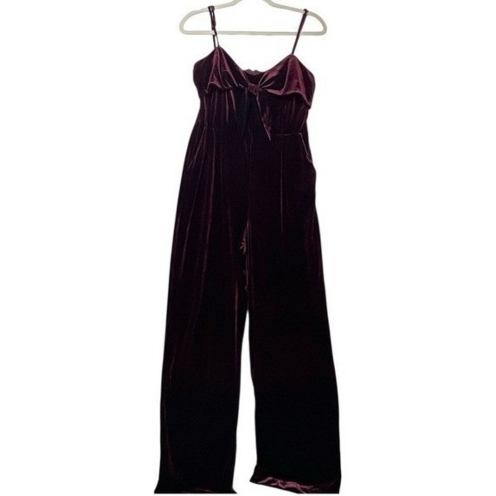 GB Burgundy Velvet Jumpsuit Size Medium *READ*